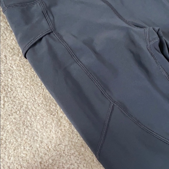 Lululemon Cropped Pocket Leggings - Picture 3 of 7